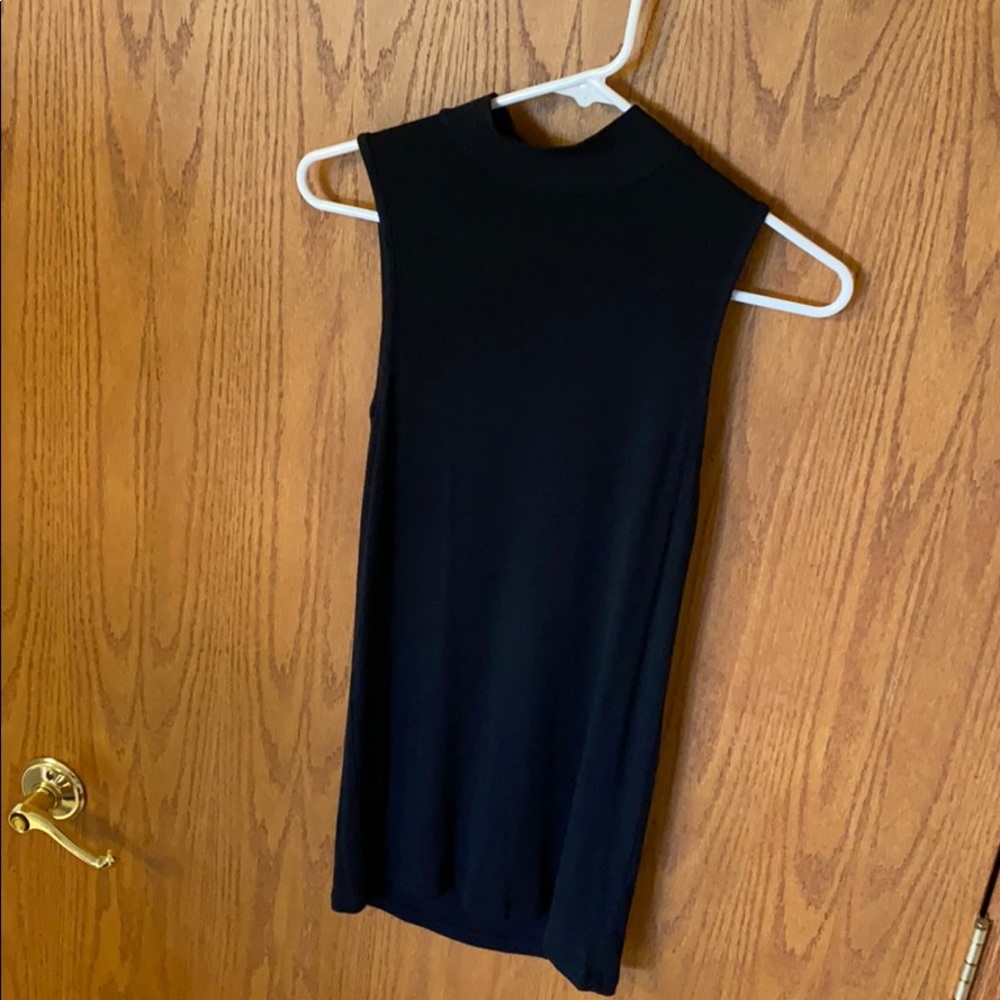 Black Sleeveless Tank